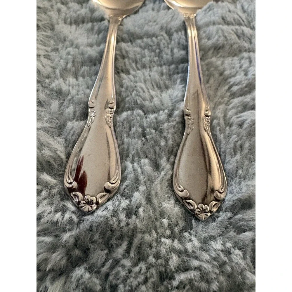 Oneida Stainless Chateau 2 Spoons - Picture 2 of 8